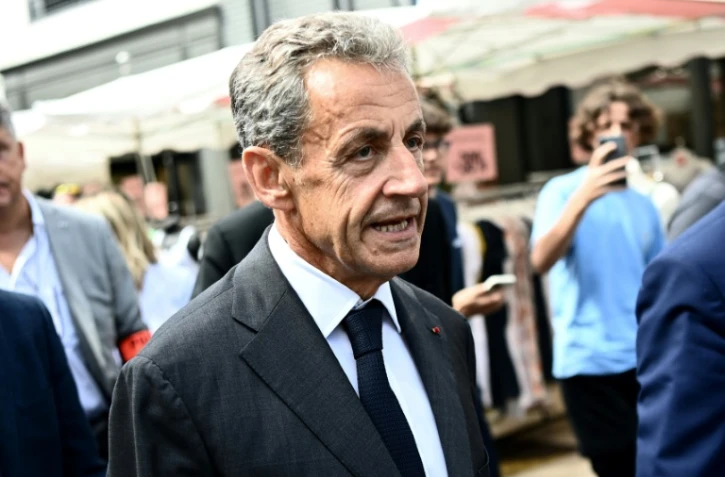 L'ancien président Nicolas Sarkozy, à Arcachon, en Gironde, le 25 août 2023, à la sortie d'une séance de dédidace pour son dernier livre