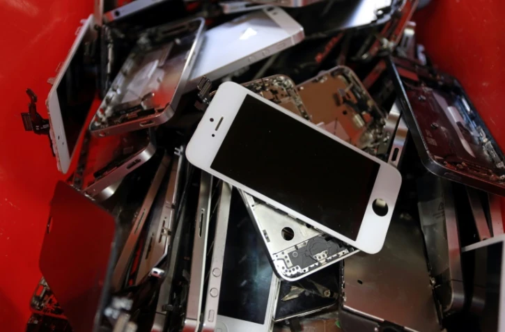 Des smartphones dans une entreprise de recyclage le 7 novembre 20147 à Brive