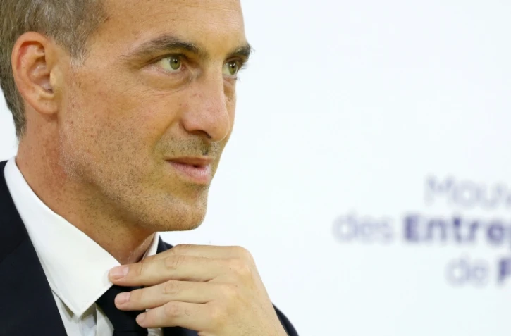 Raphaël Glucksmann participe à un débat avec d'autres candidats à l'élection présidentielle, le 27 août 2026 à Paris