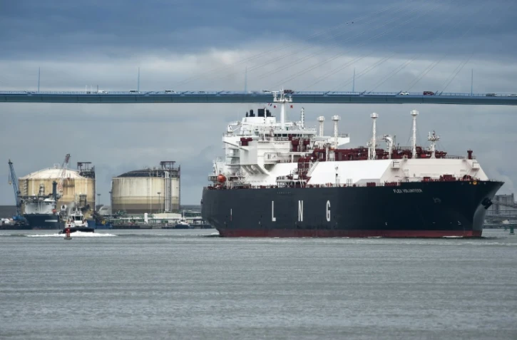L'Union européenne a franchi lundi une étape importante dans ses efforts pour assécher l'économie de guerre de la Russie, la majorité des Etats membres ayant approuvé le principe d'une interdiction, d'ici fin 2027, des importations de gaz naturel russe