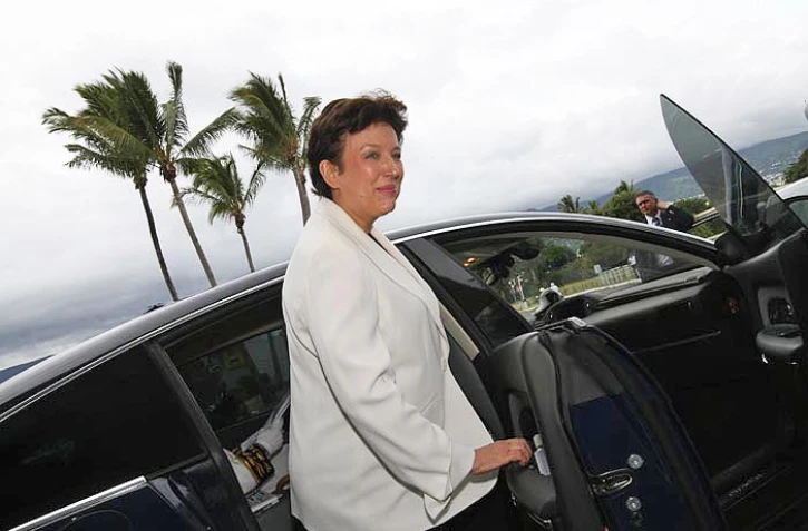Vendredi 28 Janvier2011

Arrivée de Roselyne Bachelot
