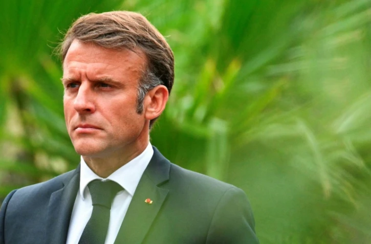 Le président Emmanuel Macron, le 15 août 2024 à Boulouris-sur-Mer, dans le Var