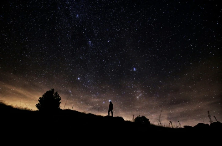 Dans le cadre de ce projet sur deux ans, les scientifiques devront choisir les 20.000 systèmes solaires les plus proches parmi ceux qui gravitent autour de quelque 70.000 naines rouges.