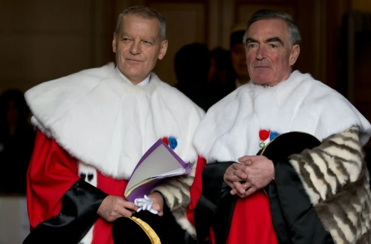 Le premier président de la Cour de Cassation Bertrand Louvel (G) et le procureur général de la Cour de Cassation Jean-Claude Marin, le 12 janvier 2015 à Paris