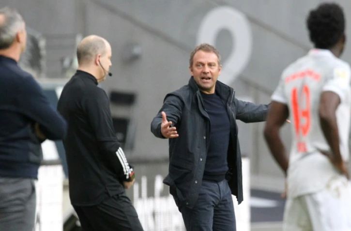 L'entraîneur du Bayern Munich Hansi Flick agacé lors du match perdu à Francfort, le 20 février 2021