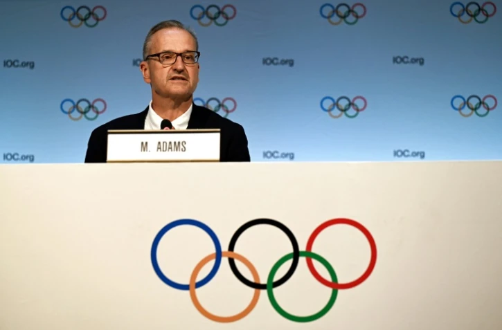 Le porte-parole du CIO Mark Adams en conférence de presse à Bombay, le 12 octobre 2023.