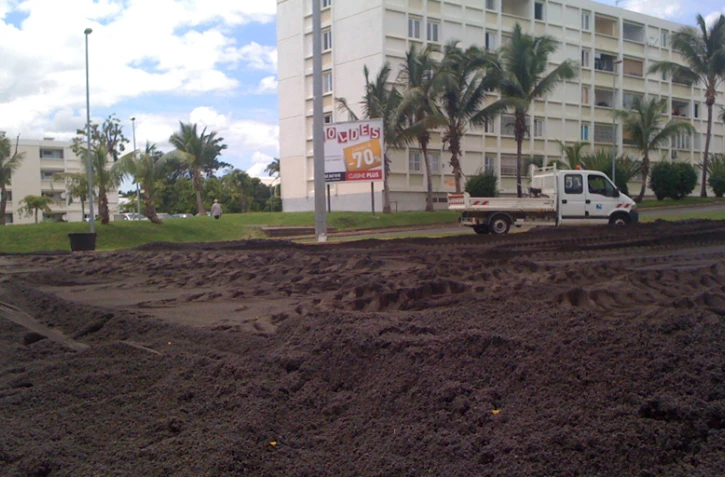 Mercredi 16 février 2011 - Aménagement d'un espace "plage" au Chaudron (Saint-Denis)