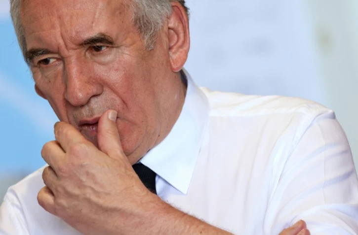 Le Premier ministre François Bayrou, lors d'une visite sur une base militaire française à Sainte-Marie, sur l'île de La Réunion, le 31 décembre 2024