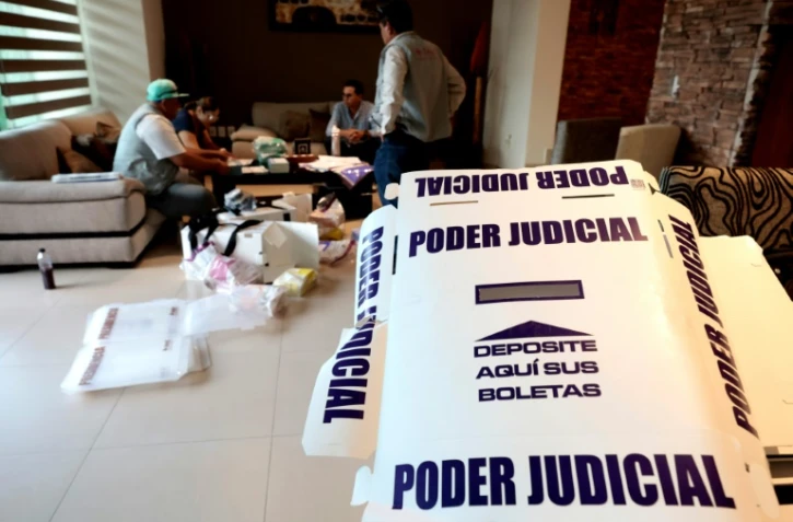 Préparation du matériel électoral pour la prochaine élection des juges et des magistrats, le 28 mai 2025 à Zapopan, dans l'État de Jalisco, au Mexique