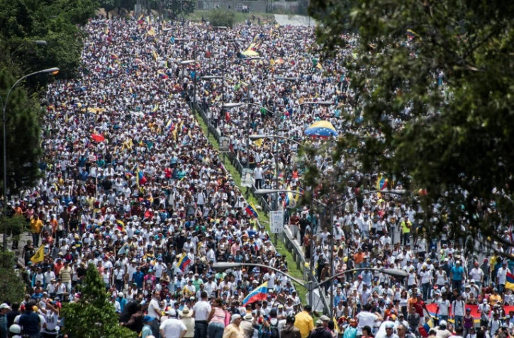 Marche de l'opposition vénézuélienne contre le président Nicolas Maduro à Caracas, le 19 avril 2017