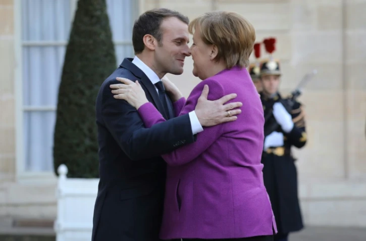 Le président Emmanuel Macron accueille la Chancelière allemande Angela Merkel, le 16 mars 2018 à l'Elysée, à Paris