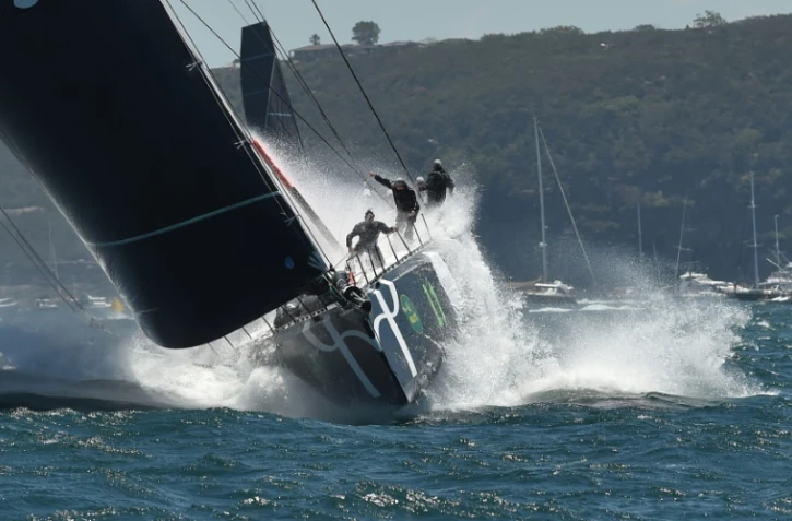 Le super-maxi australien Perpetual Loyal au départ de la Sydney-Hobart le 26 décembre 2016 à Sydney