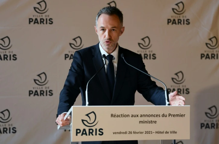 Emmanuel Grégoire donne une conférence de presse à Paris le 26 février 2021