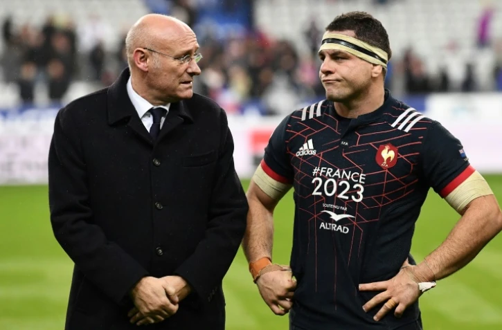 Face aux Springboks, le pilier Guilhem Guirado, ici avec le président de la FFR Bernard Laporte, sera capitaine du même XV de France que face aux All Blacks, le 11 novembre 2017 au Stade de France