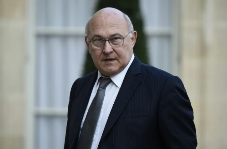 Le ministre des Finances Michel à son arrivée l'Elysée  pour le conseil des ministres le 5 novembre 2015 à Paris