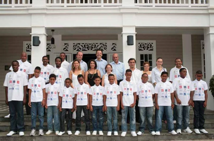 L'association 1 000 sourires enverra 12 marmailles rencontrer les joueurs de l'Olympique de Marseille (photo: D.R)