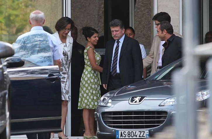 Vendredi 1 Avril 2011

Marie-Luce Penchard rencontre Nassimah Dindar