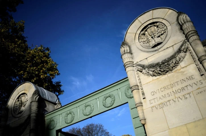 Proches et admirateurs viendront dire adieu au cimetière du Père-Lachaise à Françoise Hardy, décédée à 80 ans