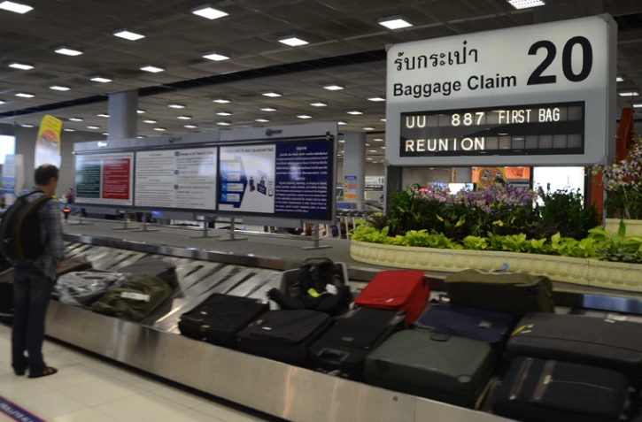 Jeudi 7 avril 2011 - Arrivée du vol Air Austral à Bangkok