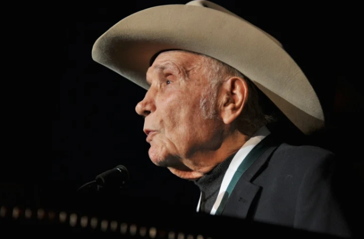 Jake LaMotta, champion de boxe légendaire, lors d'une soirée caritative, le 24 septembre 2012 au Waldorf Astoria à New York
