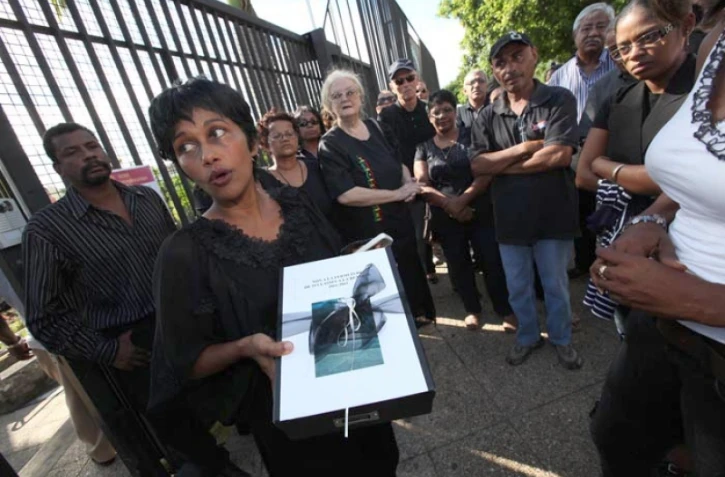 Mercredi 13 Avril 2011
Élus et parents d'élèves en deuil au rectorat