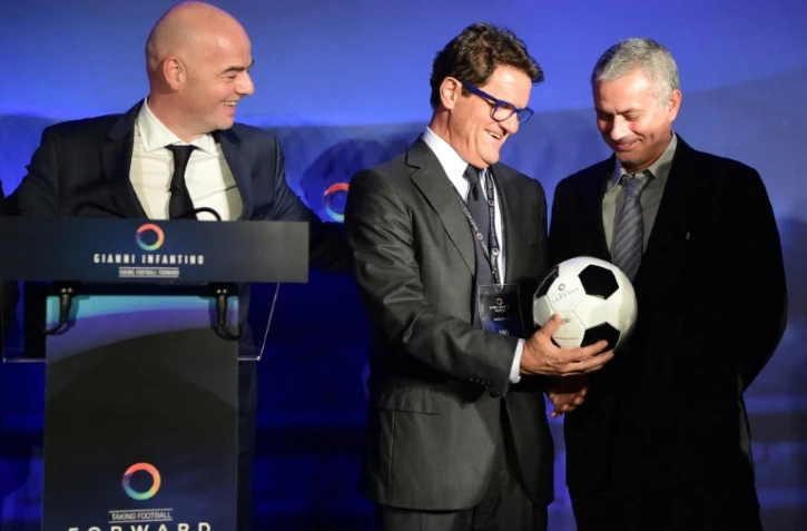 Gianni Infantino avec les entraîneurs Fabio Capello et José Mourinho à Londres, le 1er février 2016