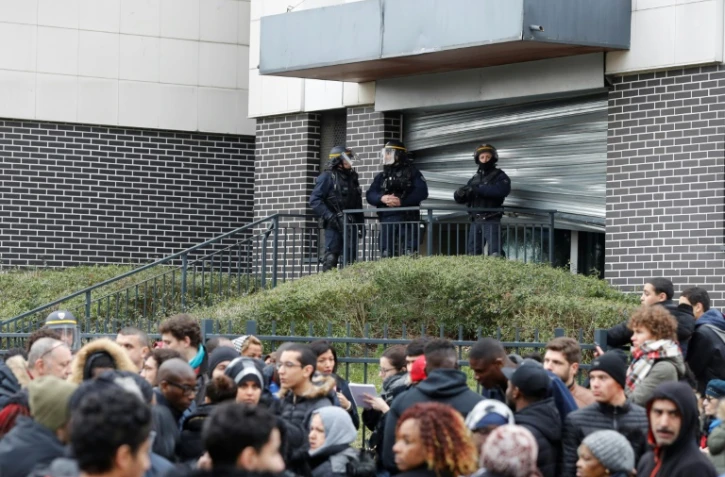 Rassemblement le 7 février 2017 à Aulnay-sous-Bois où un jeune homme a été blessé lors d'une interpellation par des policiers