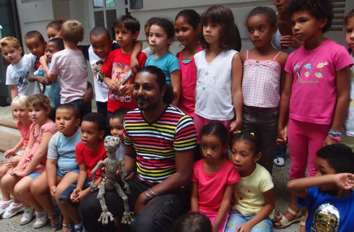Première représentation scénique de Ti Gouya devant des enfants, avec la présence de l'auteur du livre, Teddy Iafare-Angama.