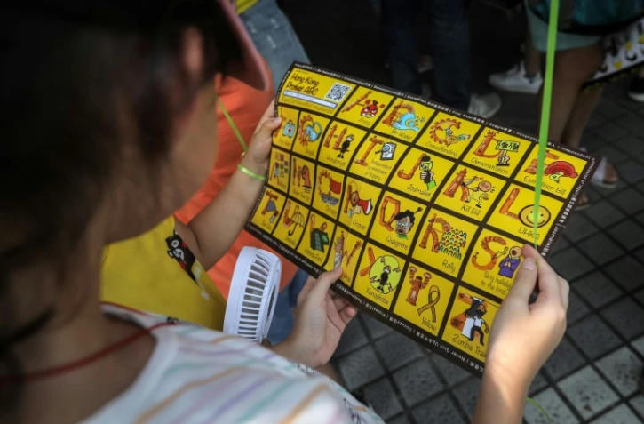 Plusieurs centaines de familles et leurs enfants dans les rues pour manifester leur soutien au mouvement pro-démocratie, le 10 août 2019 à Hong Kong pro-démocratie