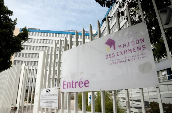 Photo prise le 15 juin 2012 des bâtiments du Service interacadémique des examens et concours (SIEC), appelé aussi "maisons des examens" à Arcueil AFP PHOTO/JACQUES DEMARTHONPhoto prise le 15 juin 2012 des bâtiments du Service interacadémique des examens et concours (SIEC), appelé aussi "maisons des examens" à Arcueil. AFP PHOTO/JACQUES DEMARTHON