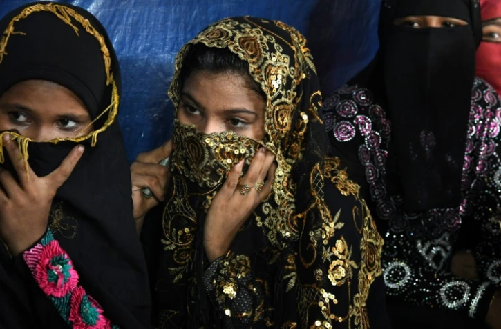 Des réfugiées rohingyas dans un camp de fortune d'Ukhia, au Bangladesh, le 28 octobre 2017
