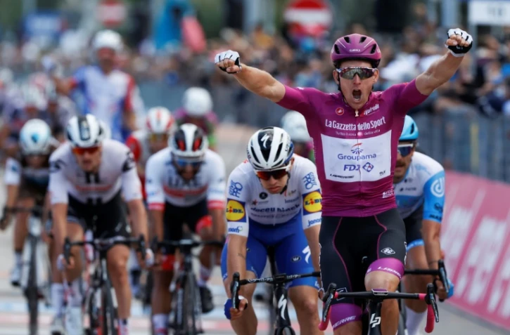 Arnaud Démare vainqueur de la 11e étape du Tour d'Italie, entre Porto Sant'Elpidio et Rimini, le 14 octobre 2020