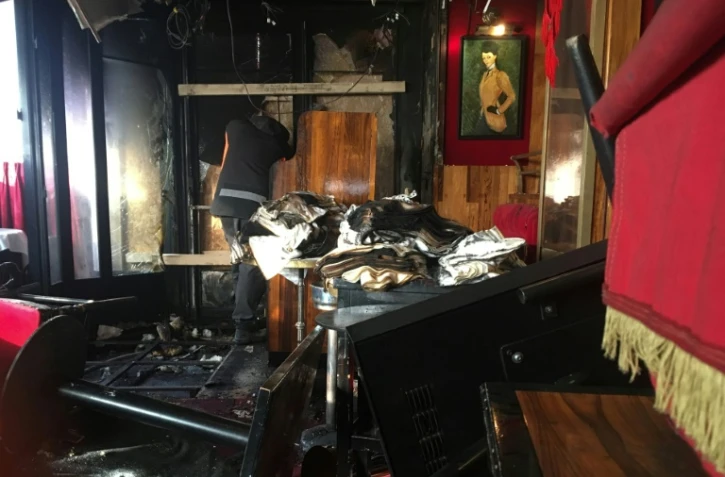 Les dégâts après l'incendie au restaurant La Rotonde, dans le quartier de Montparnasse à Paris. 