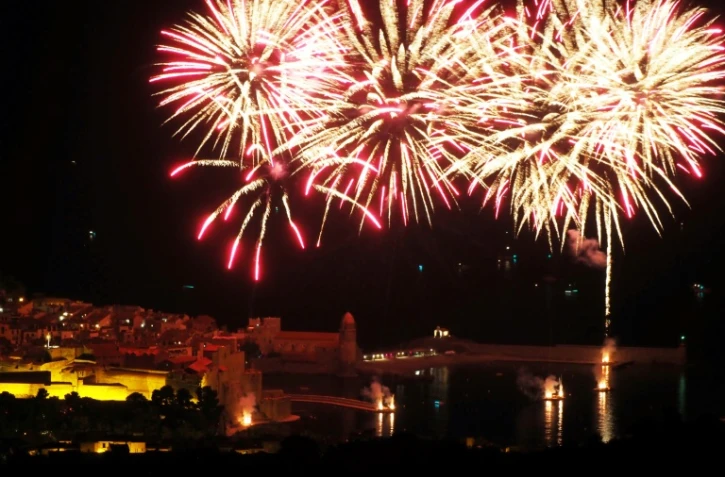 Feu d'artifice à Collioure (Pyrénées-Orientales) le 16 août 2018