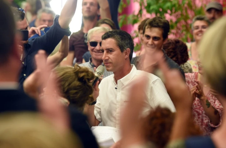 Le réalisateur de "Merci patron !", François Ruffin, à Flixecourt dans la Somme au soir de son élection aux législatives, le 19 juin 2017
