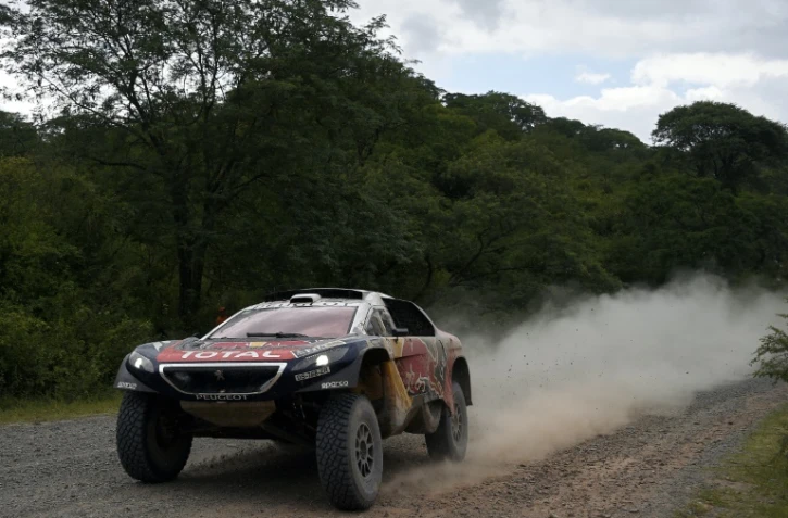 Sébastien Loeb au volant de sa Peugeot 2008, lors de la 3e étape du Dakar entre Termas de Rio Hondo et Jujuy, le 5 janvier 2016