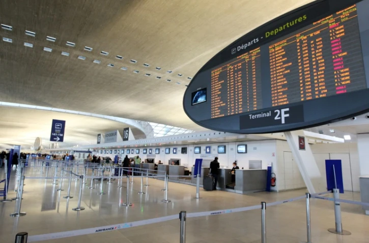 A l'aéroport de Roissy-Charles de Gaulle, sur 80.000 personnes titulaires d'un badge d'accès aux zones "réservés", 80 personnes font l'objet d'un suivi régulier pour radicalisation et 29 d'un suivi ponctuel