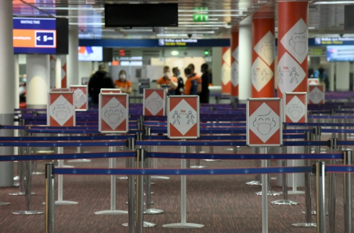 Consignes sanitaires à l'aéroport Roissy-Charles de Gaulle le 18 mars 2021