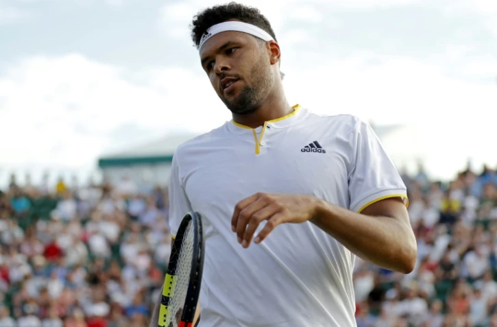Le Français Jo-Wilfried Tsonga face à l'Américain Sam Querrey au 3e tour à Wimbledon, le 7 juillet 2017