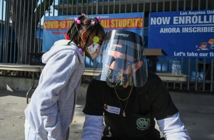 Distribution de nourriture pour la fête de Thanksgiving, le 20 novembre 2020 à Los Angeles, en Californie 