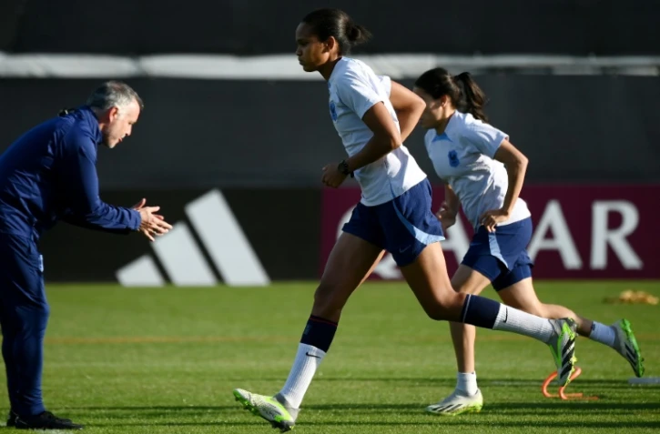 L'équipe de France féminine, dont la défenseure  Wendie Renard, à l'entraînement vendredi à Brisbane, à la veille du quart de finale de Coupe du monde contre l'Australie