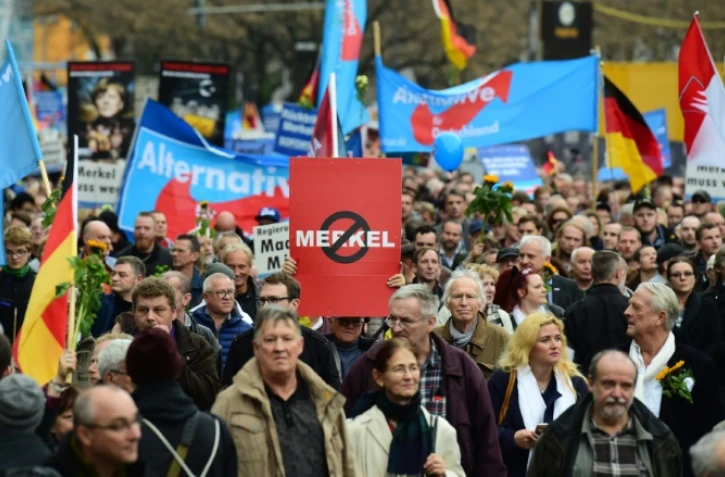 Manifestation à Berlin du parti AfD Alternative pour l'Allemagne contre la politique d'accueil des réfugiés d'Angela merkel le 7 novembre 2015