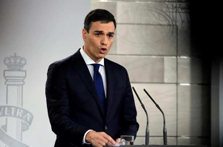 Le socialiste espagnol Pedro Sanchez, arrivé au pouvoir après la chute du conservateur Mariano Rajoy, a présenté mercredi un nouveau gouvernement pro-européen et majoritairement féminin le 6 juin 2018