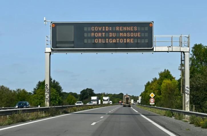 La France franchit la barre des 10.000 nouveaux cas de Covid-19 en 24 heures, un record depuis le lancement des tests à grande échelle dans le pays