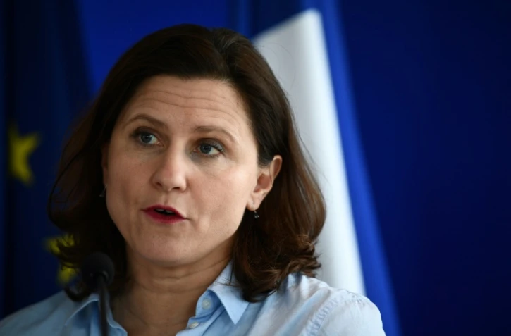 La ministre des Sports Roxana Maracineanu lors d'une conférence de presse à propos de la pandémie de Covid-19 à Paris le 9 mars 2020.