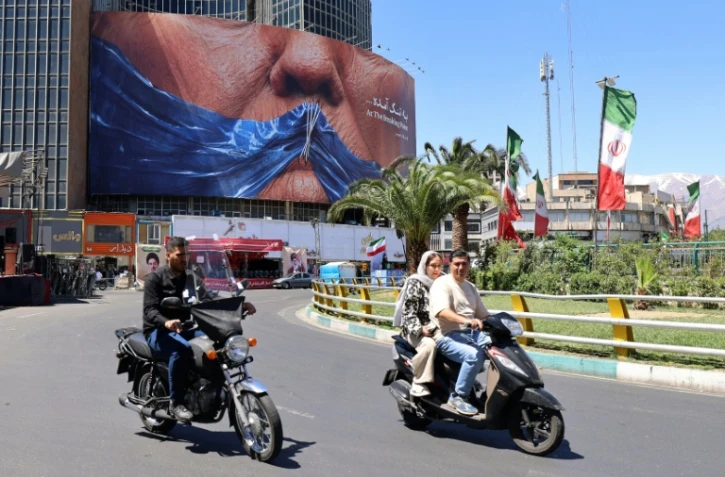 Une affiche anti-Trump sur la place Valiasr de Téhéran, le 10 mai 2026