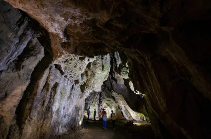 Grotte de Bacho Kiro, en Bulgarie, où ont été trouvés des restes humains vieux de 45.000 ans, dans une photo du 13 mai 2020