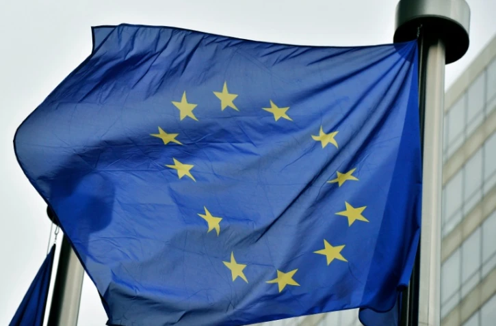 Le drapeau européen flotte au siège de la Commission européenne, à Bruxelles