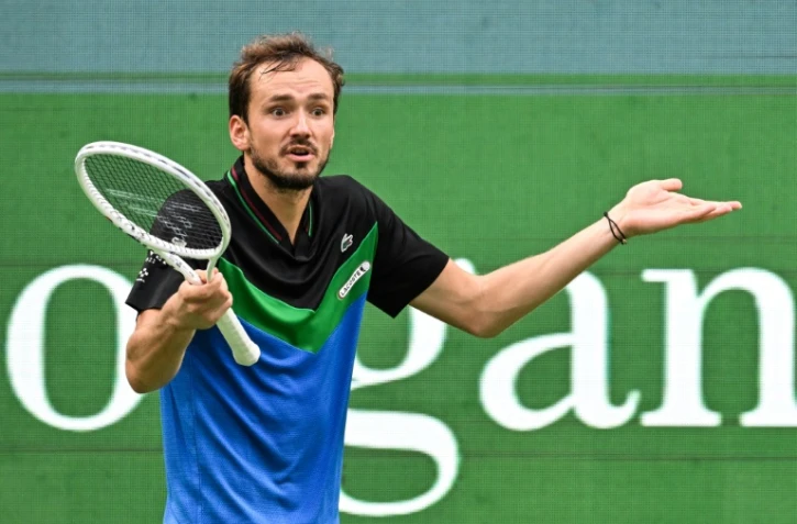Daniil Medvedev affiche son agacement lors du match contre Sebastian Korda à Shanghai, le 8 octobre 2023 