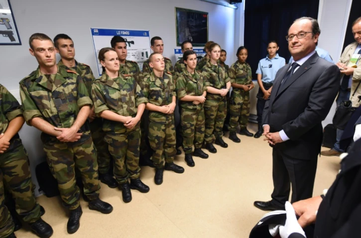 François Hollande face à des réservistes, le 11 août 2016 à Tulle en Corrèze